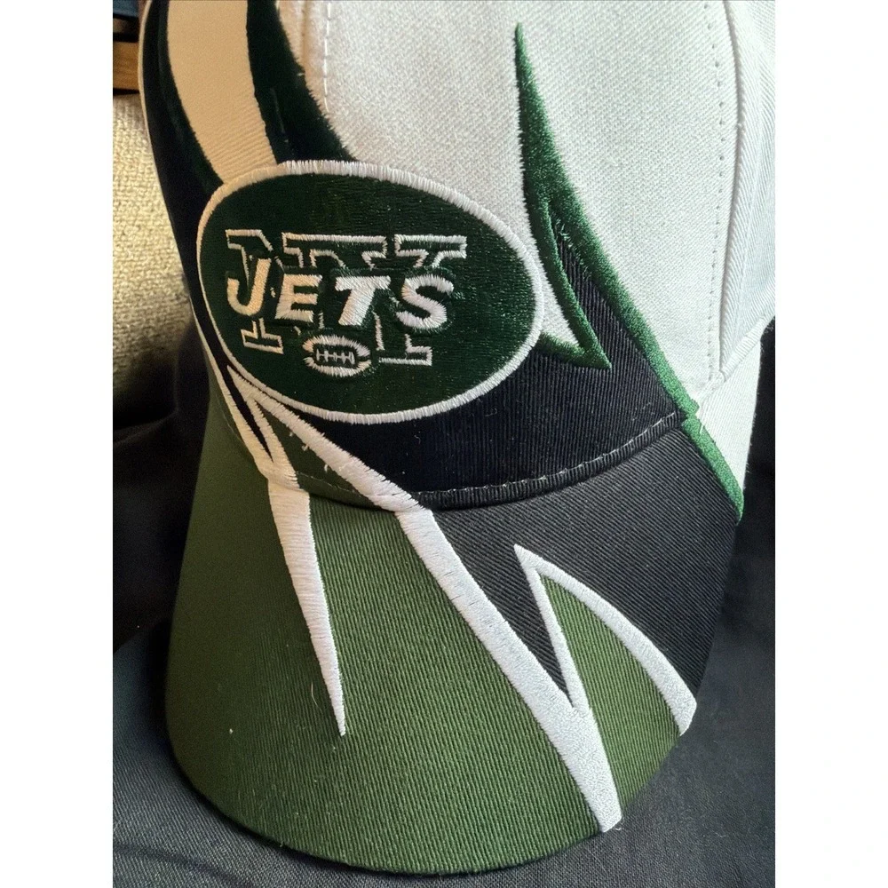 BRAND NEW ADULT NFL  NEW YORK JETS  EMBROIDERED ADJUSTABLE CAP HAT OSFA